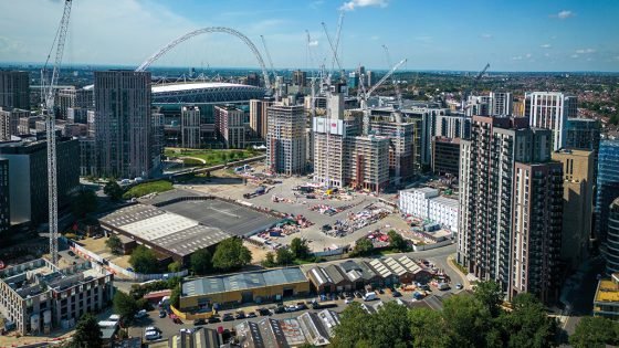 Suburban Heights: Wembley Park NE02/03 scheme by Sisk