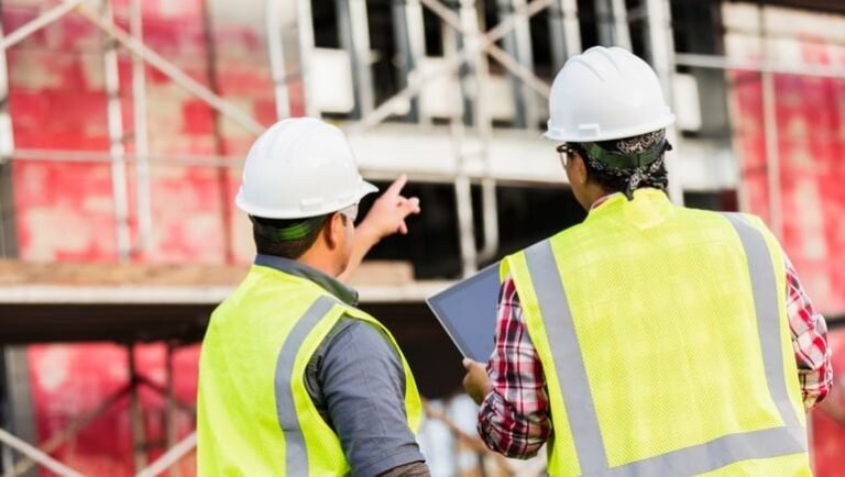 8 technological tools to find and hire construction workers
