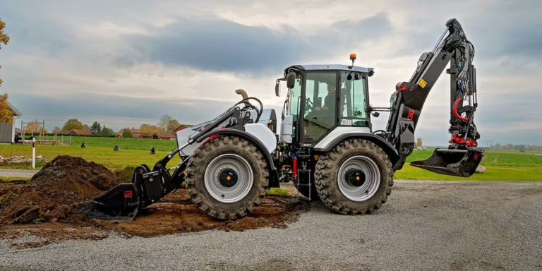 Huddig launches the 1370T hybrid backhoe in the United States