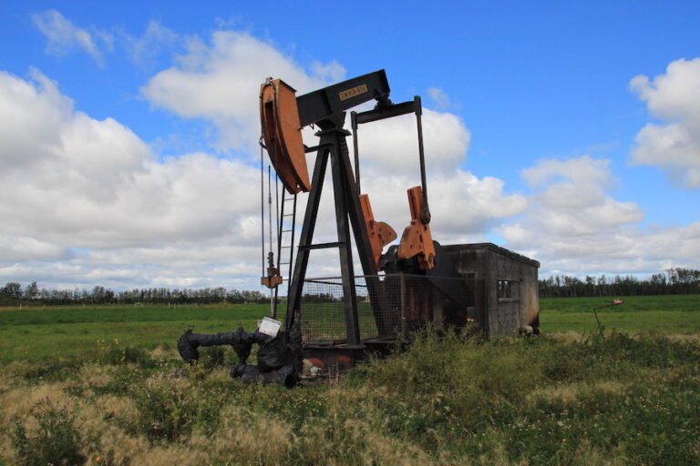 Alberta to spend $900 million by 2022 on cleanup of abandoned O&G wells