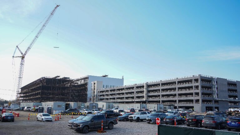 Inflation limits the impact of construction spending growth, ABC economist says