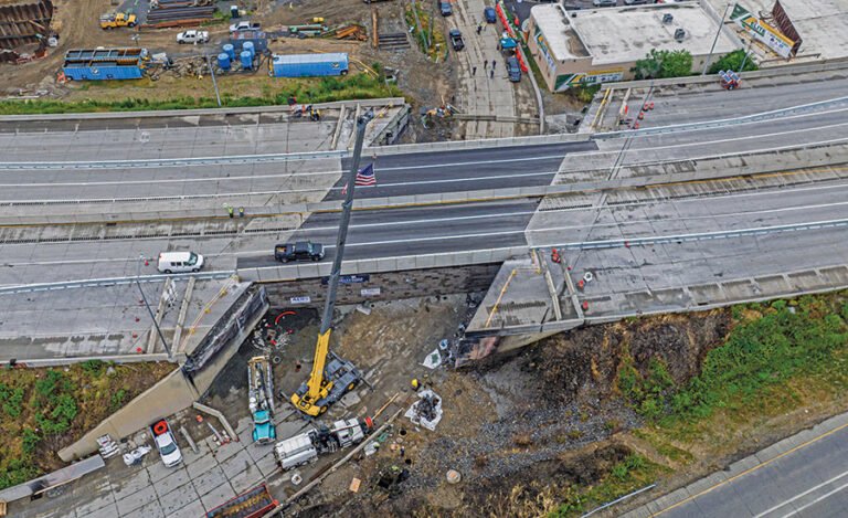 Award of Merit, Road/Bridge: Emergency repairs and permanent replacement of the I-95 bridge collapse