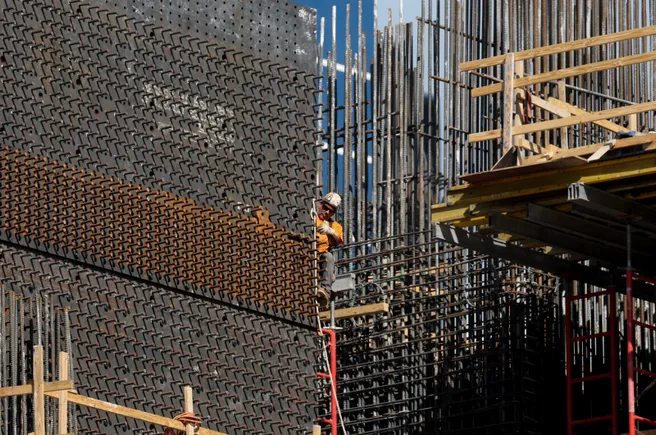 The rates shake the construction | Construction division