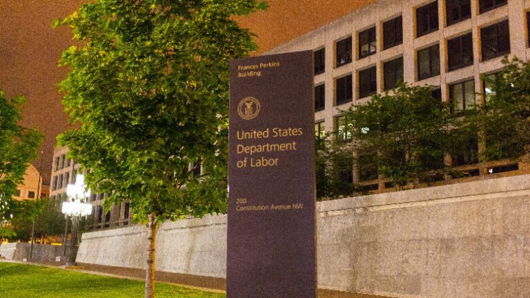 Trump’s order to expand learning has unclear impacts for construction