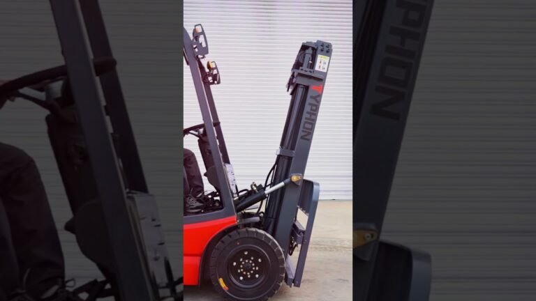 Meet the TYPHON VIGOR 1.5: Compact, Powerful, Precise. With a rated lifting weight of 1,500 kg.