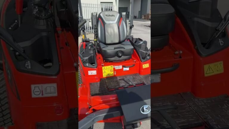 Kubota ZD1211 Zero-Turn Mower