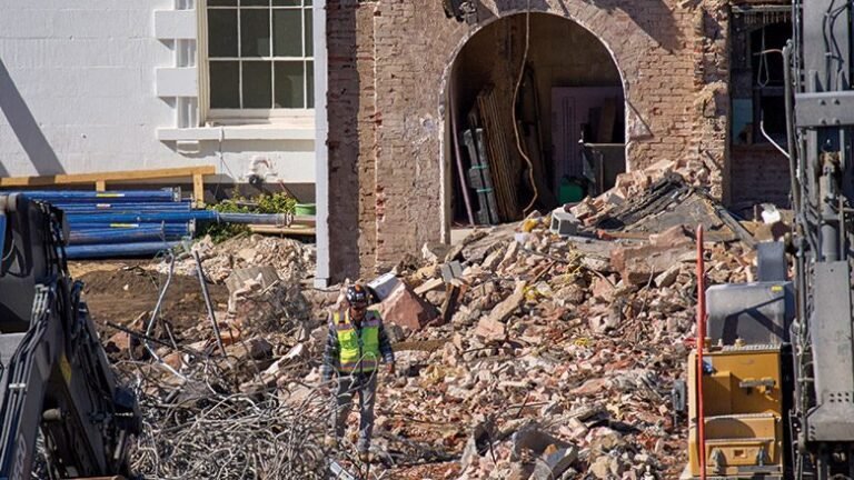 Demolition draws comments on the White House lounge project