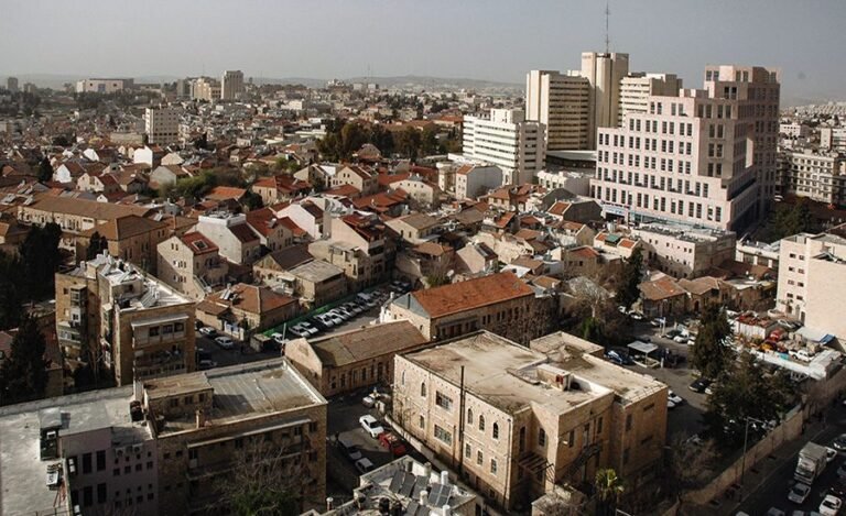 Work on the Jerusalem light rail is progressing ahead of the construction of the great tunnel