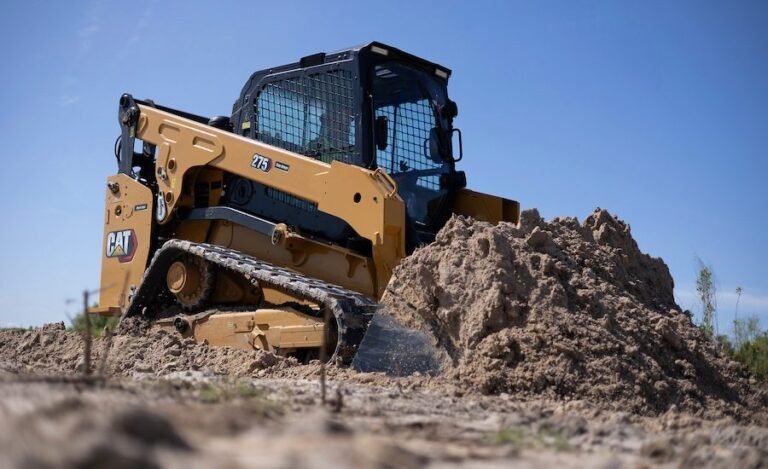 Caterpillar strikes back in patent fight with Doosan Bobcat