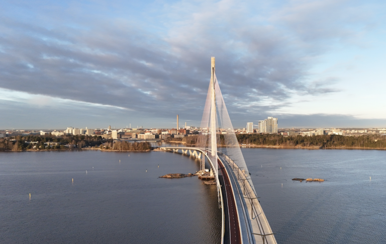 Helsinki’s iconic bridge celebrates sustainable mobility