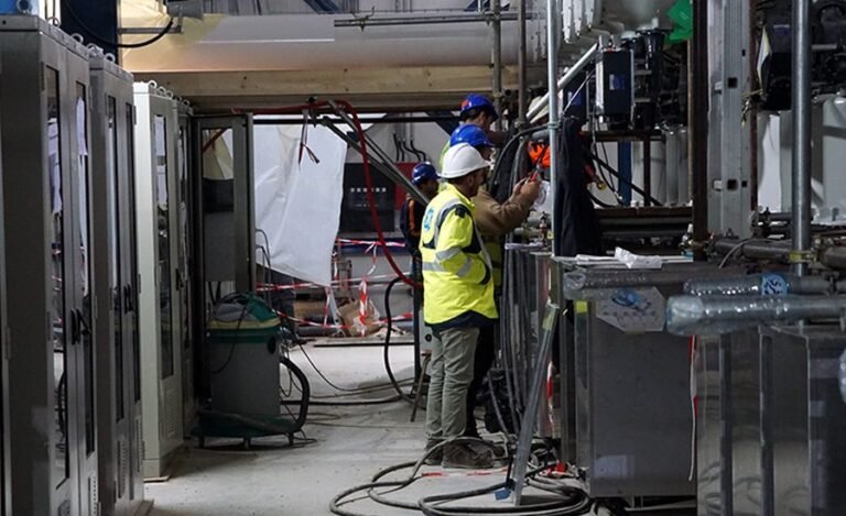 Even as contractors downsize, 73% still plan to hire