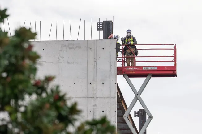Construction layoffs hit lowest level since 2000